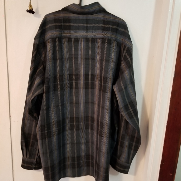 Haggar Plaid Luxury Long Sleeve Button Up - Picture 7 of 8